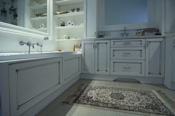 Bathroom furniture (3)
