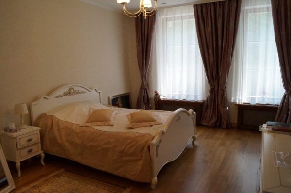 Bedroom rurniture (10)