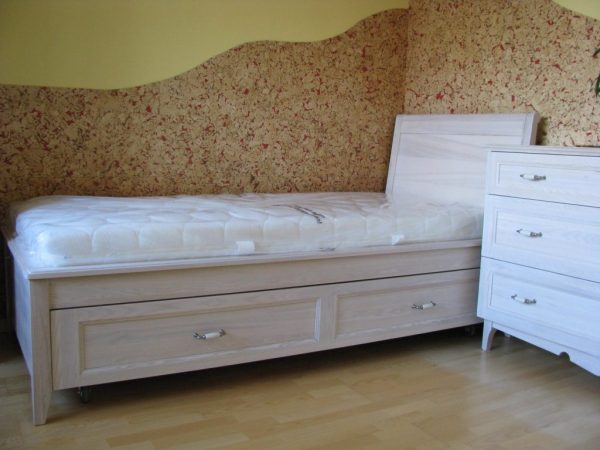Bedroom rurniture (15)