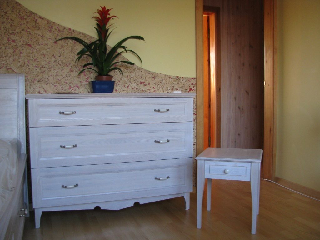 Bedroom rurniture (16)