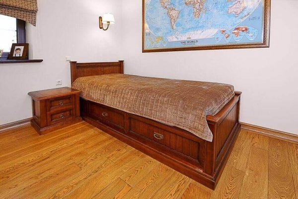 Bedroom rurniture (3)