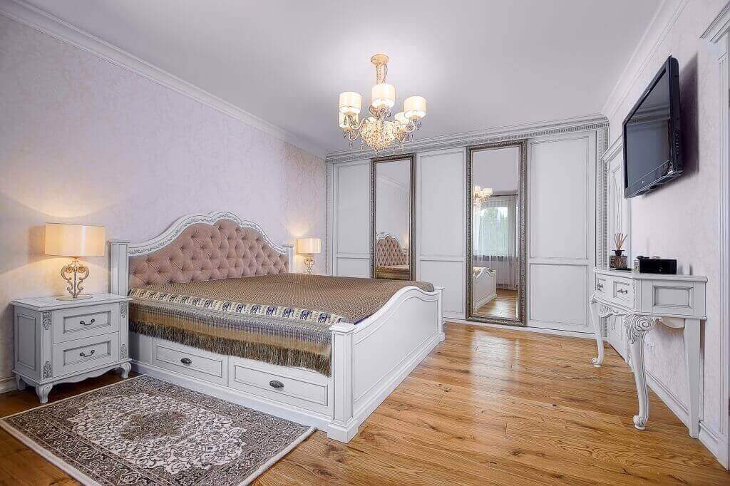 Bedroom rurniture (4)