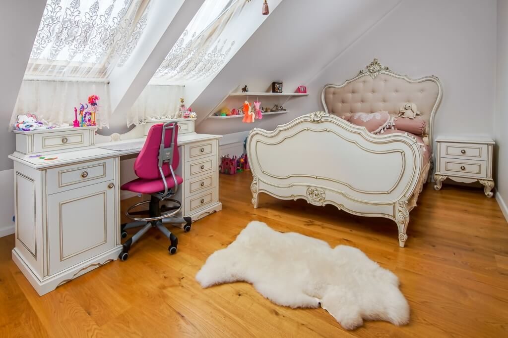 Bedroom rurniture (5)