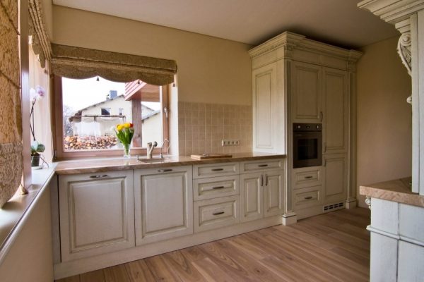 Kitchen furniture (6)