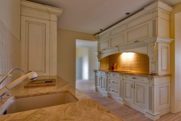 Kitchen furniture (7)