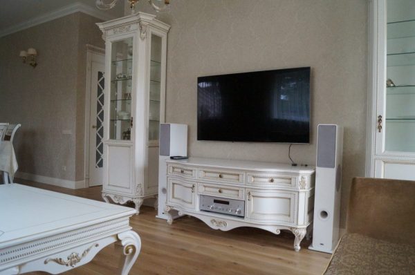 Livingroom furniture (8)